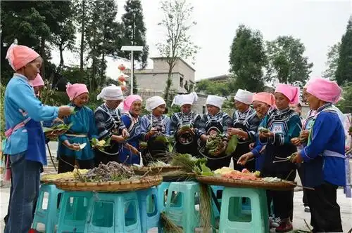 贵州布依族四月八做美食过五彩生活
