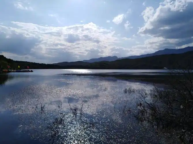 芦芽山高山天池(忻州市宁武县)