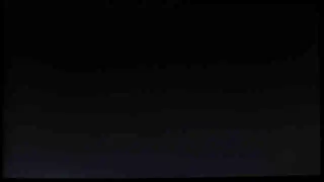 漏光测试(纯黑显示实拍) 漏光测试:优秀的漏光控制