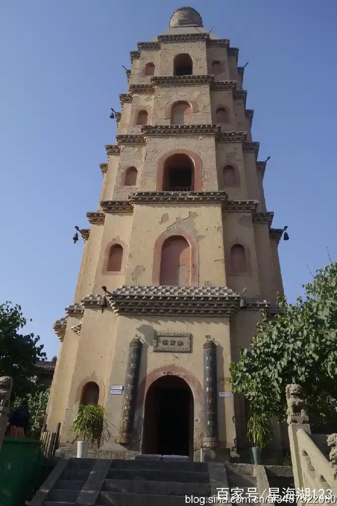 宁夏贺兰山脚下北武当庙寿佛寺,建于明代,与湖北武当山共