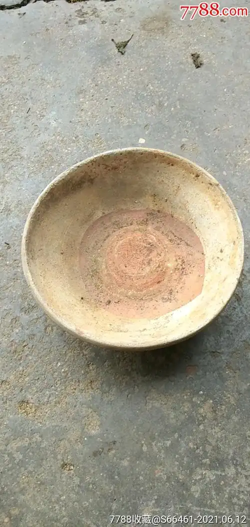 明代土龙泉窑碗一个