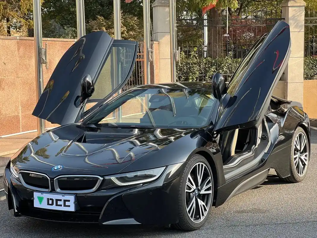 宝马i8.17年10月宝马i8 磨砂黑限量版 仅16000公 - 抖音