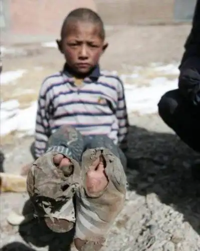 把手给我,我给你温暖——关爱贫困山区儿童——英吉儿幼儿园贝贝班