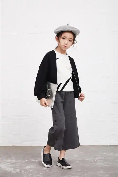 玛玛米雅童装新品展示