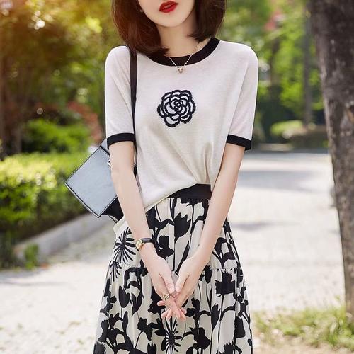 t恤针织上衣女春夏新款圆领山茶花冰丝短袖宽松显瘦半袖高雅撞色