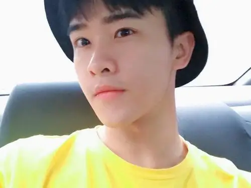 2万人关注,欢迎关注我的微博:秋秋秋秋裕盛,我的微博昵称:秋秋秋秋裕