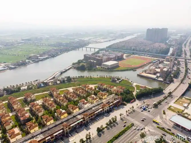 高清航拍东莞沙田镇中心繁华商圈,未来大湾区的滨海特色小镇