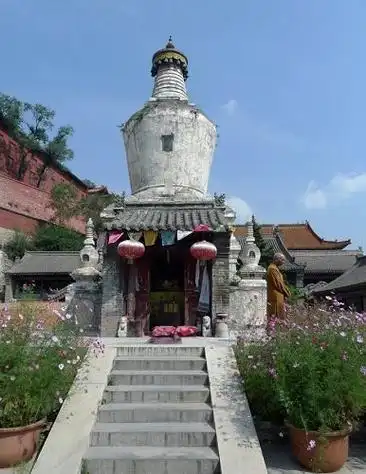 西妹儿带你游山西:忻州五台山圆照寺