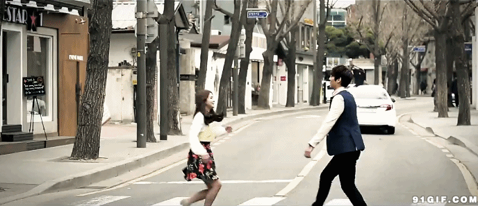 美女gif送拥抱gif