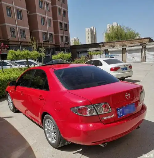 出一台河北牌马自达6红色