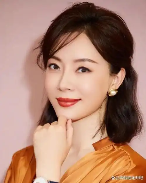 她,就是陈数,一个不断挑战自我,追求卓越的艺术家.