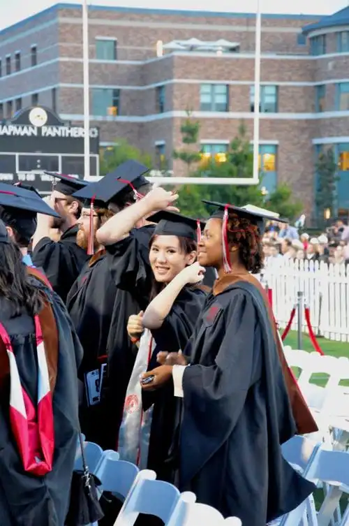 来美学电影的中国留学生 "海龟"or"海鸥"?