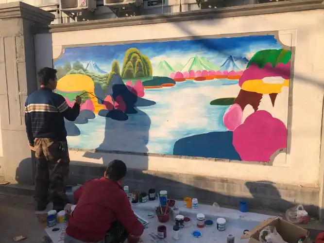 建筑工地围墙围挡手绘农民画改造工作进度