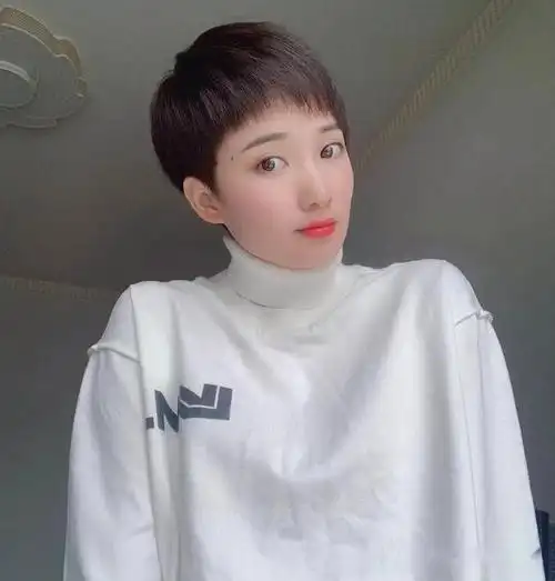超短发发型女2019露耳