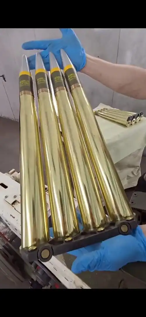 这高射炮弹真的很长呀