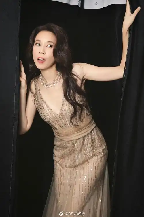 莫文蔚你宣吧#又看到了莫文蔚曾经的照片,回忆涌上心头,歌曲电影作品