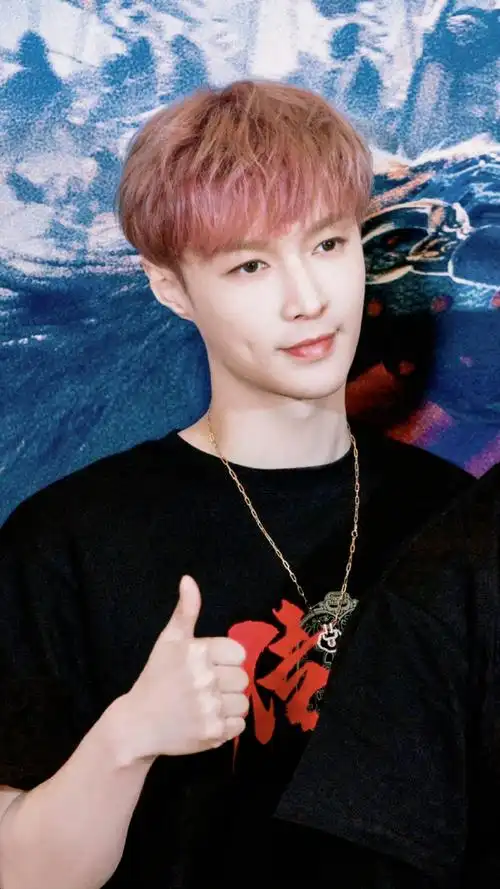 张艺兴[超话]##张艺兴 路走着走着就有了##张艺兴##张艺兴