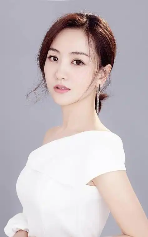 杨蓉真漂亮啊,现在好显嫩