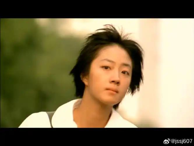 拍得真动人桂纶镁你每个年龄段都这么迷人的吗#蓝色大门