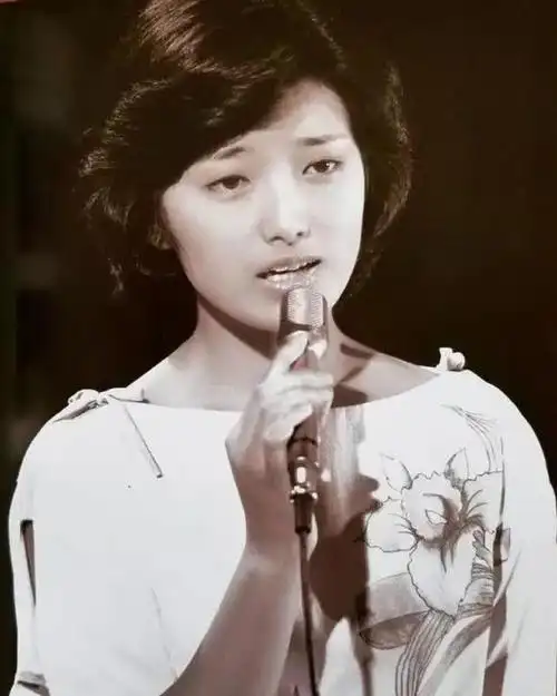 让山口百惠的清纯甜美永驻心间,祝福她优雅从容地老去