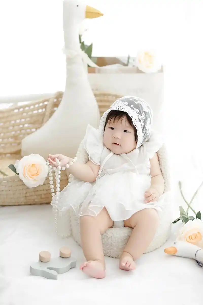 小可爱上线啦,百天宝宝这头发是真好#宝宝照 #儿童摄影 #客 - 抖音