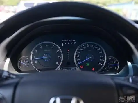 车仪表盘awd怎么关闭车仪表盘awd怎么关闭图解