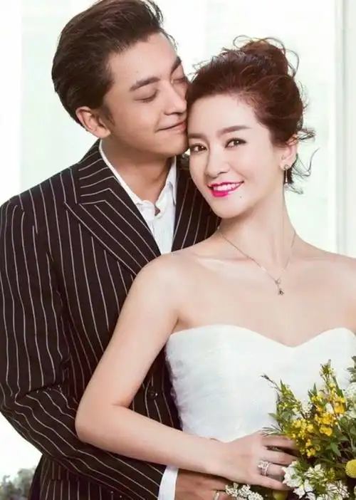 有种"颜值"叫李佳航李晟儿子, 完美躲过妈妈基因, 如同复制粘贴