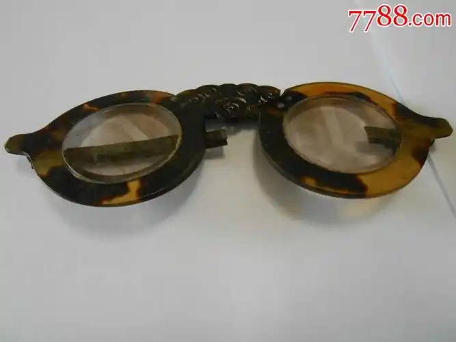 清代玳*水晶老花眼镜一付