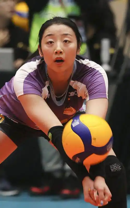 对此你们怎么看待这件事呢?这一次你们是支持姚笛还是支持蔡斌呢?