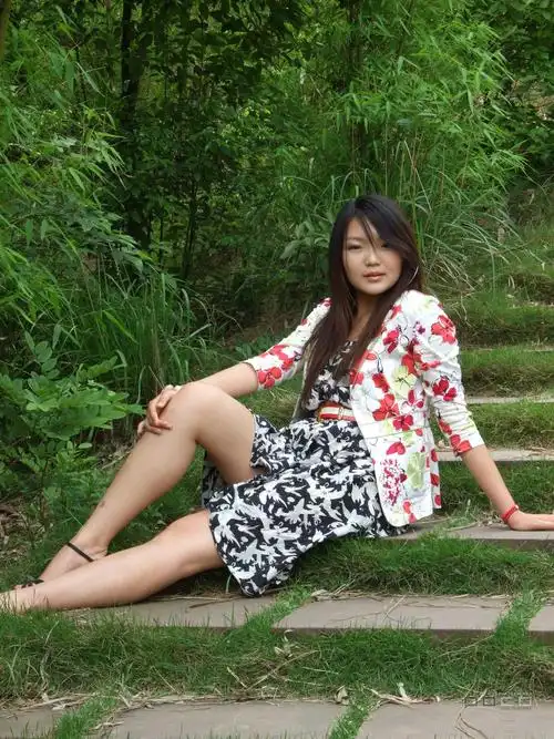 标题:麓谷公园·外拍