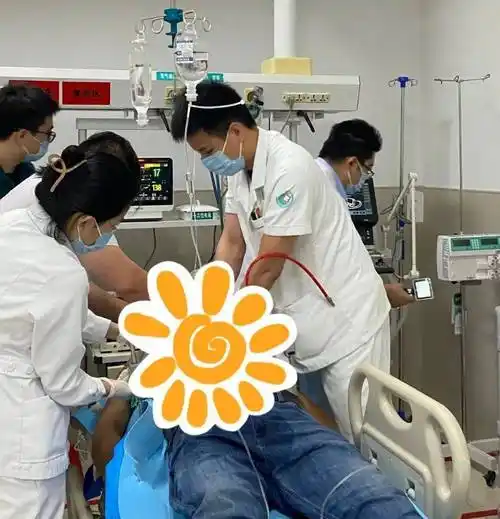 滨州一13岁儿童输液时突发休克!全身潮红._患儿_抢救_医生