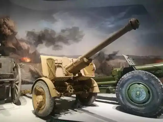 日本造机动九〇式75毫米野炮