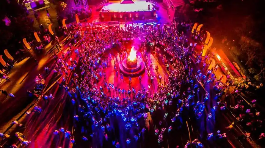 让你的"五一"小长假"燃"起来,特别策划了以篝火为主题的篝火狂欢夜