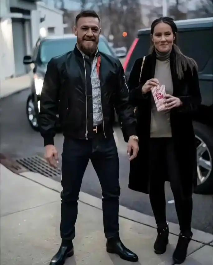 贤妻扶我凌云志,我还贤妻两万金#康纳麦格雷戈 #嘴炮 #格斗 - 抖音