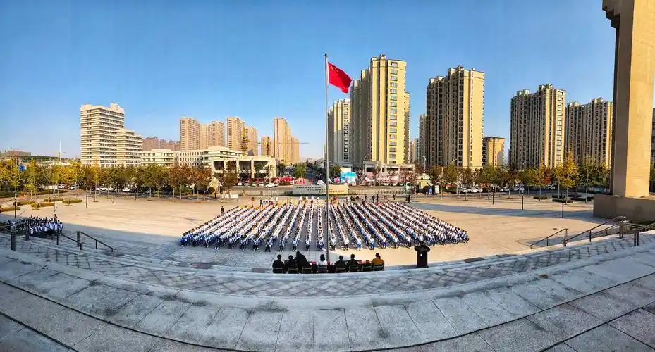 即墨区萃英中学高一月考表彰大会