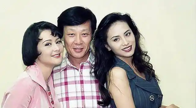 两人刚在一起的时候马景涛刚分手,田丽没有嫌弃,还亲自帮马景涛照顾