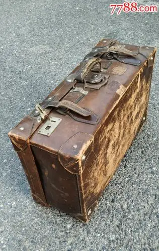 民国皮箱,多处标识,有钥匙_其他箱包_九日九杂货铺【7788收藏__收藏