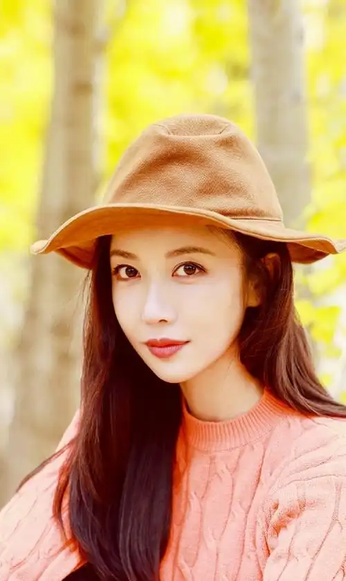 "屠炉公主"潘时七:一个多面美人,精致的脸蛋完美匹配各种形象