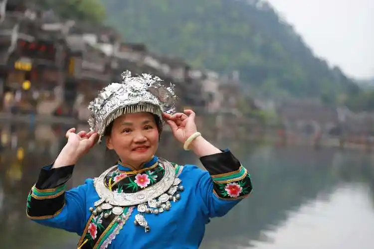 魅力苗寨,漂亮苗女!