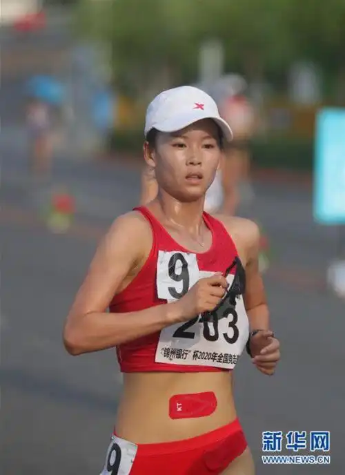 2020年全国竞走邀请赛杨家玉夺得女子20公里竞走冠军
