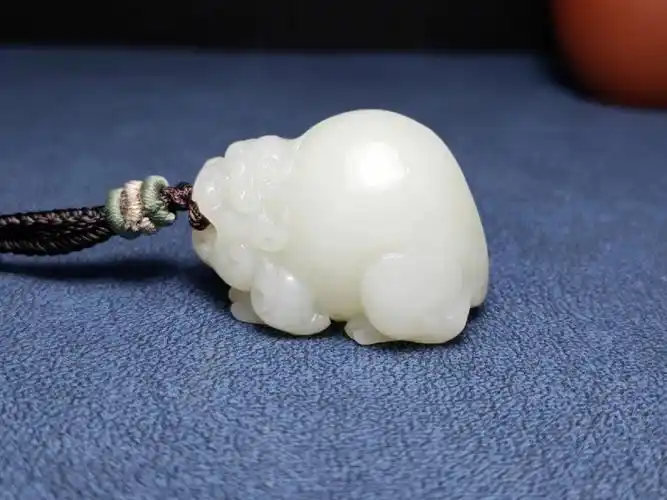 和田玉貔貅,大屁股肥嘟嘟的才招财