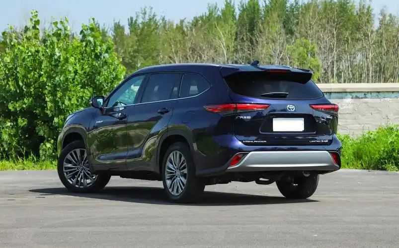 今年广汽丰田三款叫好又叫座的车,suv轿车都有,威兰达乐趣突出