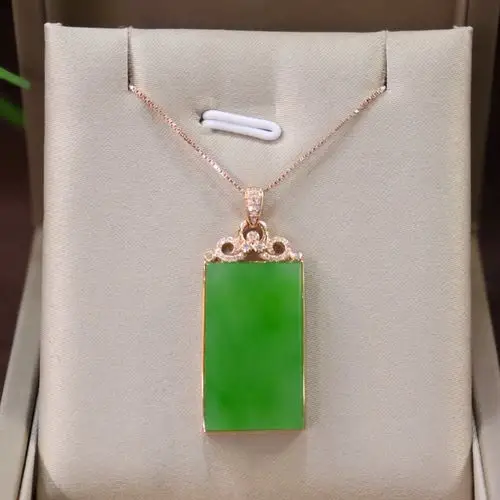 双十二新品和田玉吊坠女 阳绿翡翠冰种碧玉无事牌镶嵌18k金送妈妈