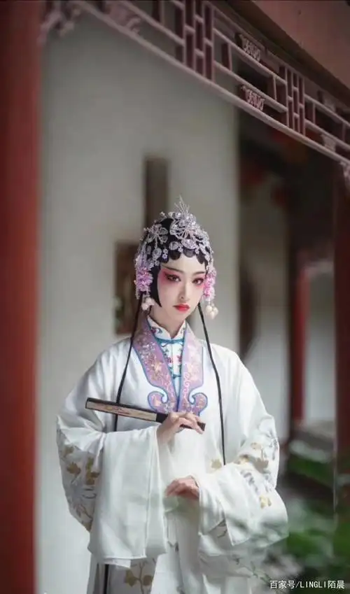 「戏曲妆造型作品欣赏」三唱三叹儿时曲,一曲别离又相遇