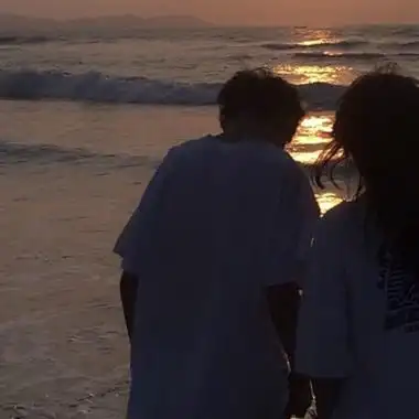 以上是关于情侣头像甜到虐狗真人版的文章,由美头网整理发布,情侣头像