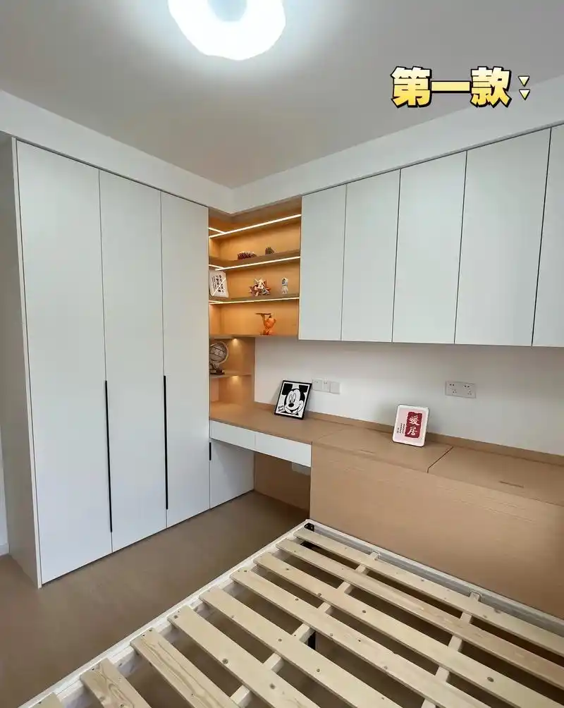 榻榻米衣柜一体设计.不喜欢全封闭榻榻米的朋友要收藏好哦!
