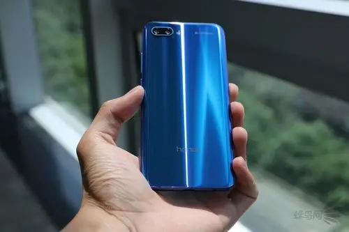 潮流变色ai拍照 荣耀10使用体验