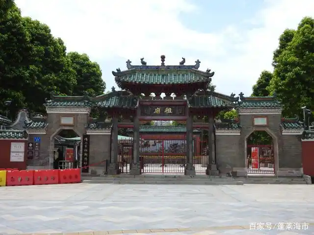 之前几天一直在广州城里转,今天准备去佛山城里看一看,第一站是祖庙.