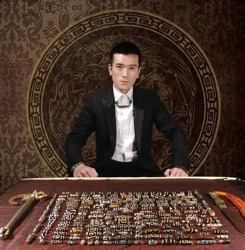 天珠收藏家杨子和他的部分天珠