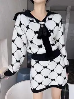 高端版 秋冬甜美蝴蝶格纹海军领蝙蝠袖毛衣针织衫a字半短裙套装女